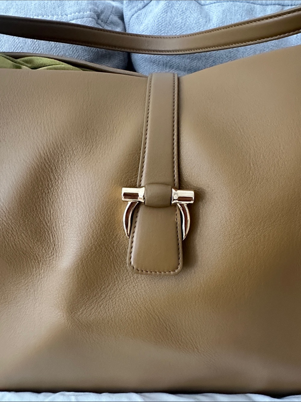 Salvatore Ferragamo Tan oversized Leather Tote - Picture 4 of 10
